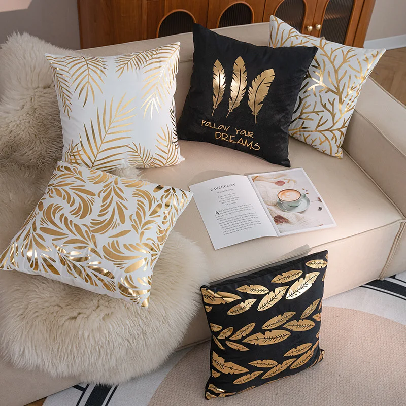 Amity Bedding Outlet Soft Plush Bronzing Cushion Cover Gold Printed Pillow Cover Decorative Sofa Seat Car Cheap Pillowcase