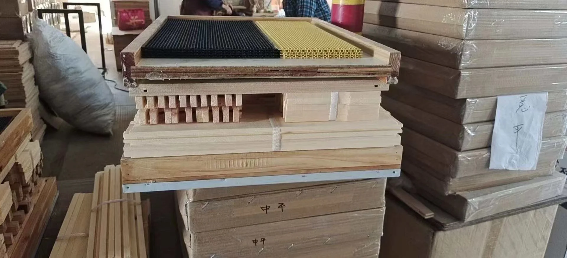 10-Frame 4 Layers Bee Hive Complete Beehive Kit Beeswax Coated Beehive Include Frames and Foundation Sheets