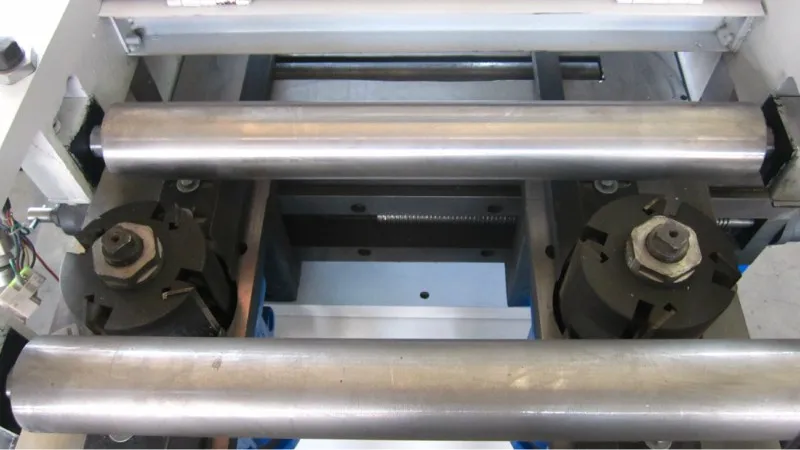 MB404A Simple Structure Wood Four Sides Moulder