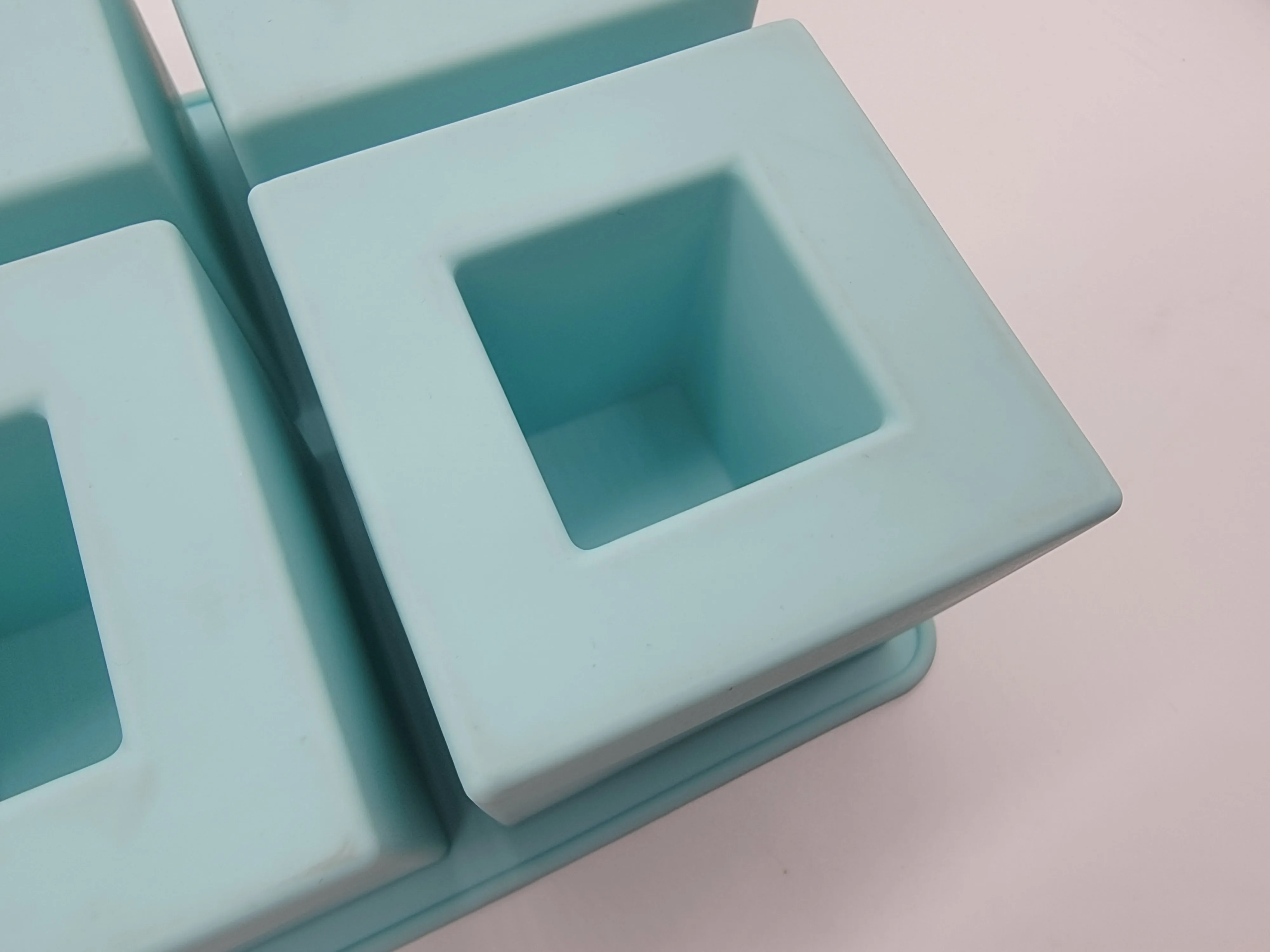 Wholesale Custom Circle Pop Reusable Large Silicone Mold Ice Glass Shot Cup Tray