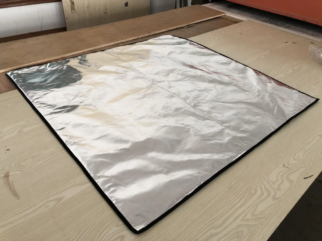 24 30 32 36 39 40 48 Inches Square Fireproof Fire Pit Mat with Aluminium Foil for Patio Deck Lawn Grass Iron Outdoor