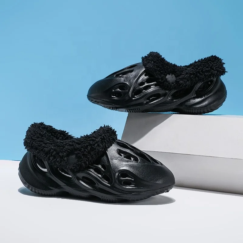 2021 Winter New Arrives Christmas Shoes Original Quality Women Sandals Kids Yeezy Foam Runner