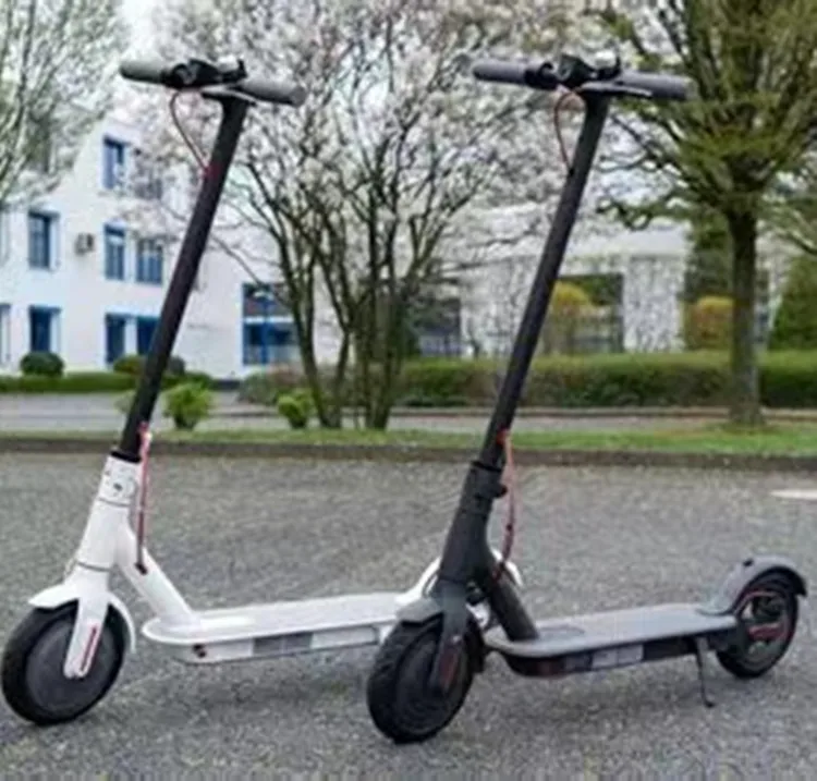 hot sale electric kick scooter M365  Pro  folding electric scooter blue tooth APP Good Quality lcd console digital