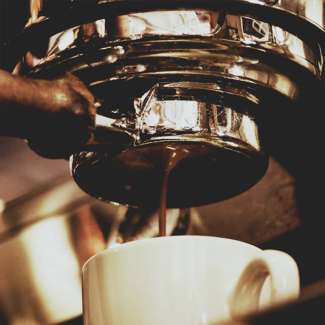 Fine italian roast coffee Whole Beans Espresso Blend for professional coffee shop - Caffe Karalis 3Kg Tin Can