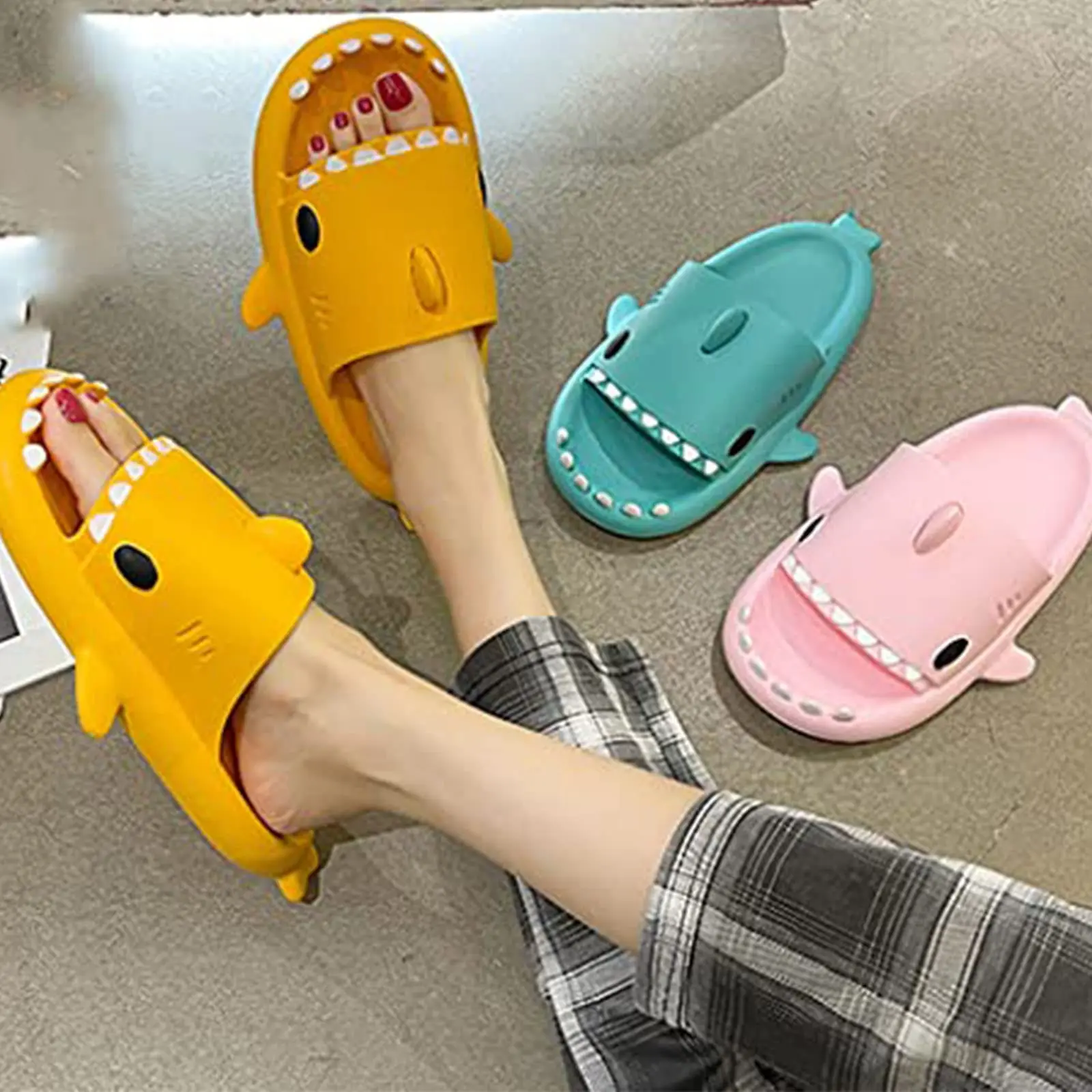 Cute Shark Slippers for Women Men Anti-Slip Open Toe Slides Summer Lightweight Sole Sandals Outdoor Beach Shoes