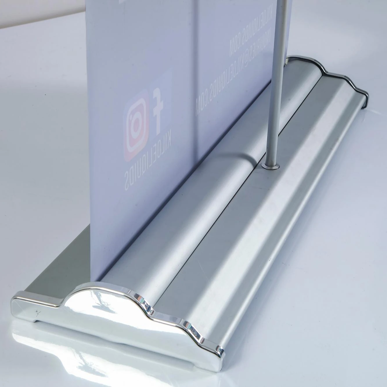 Deluxe Wide Base Portable Stand Roll Up Banner Stand