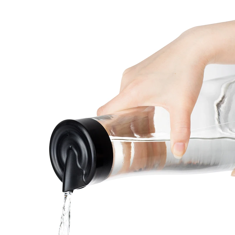 1000ml clear glass carafe water pitcher dispenser jug with plastic pour lid and base for home restaurant