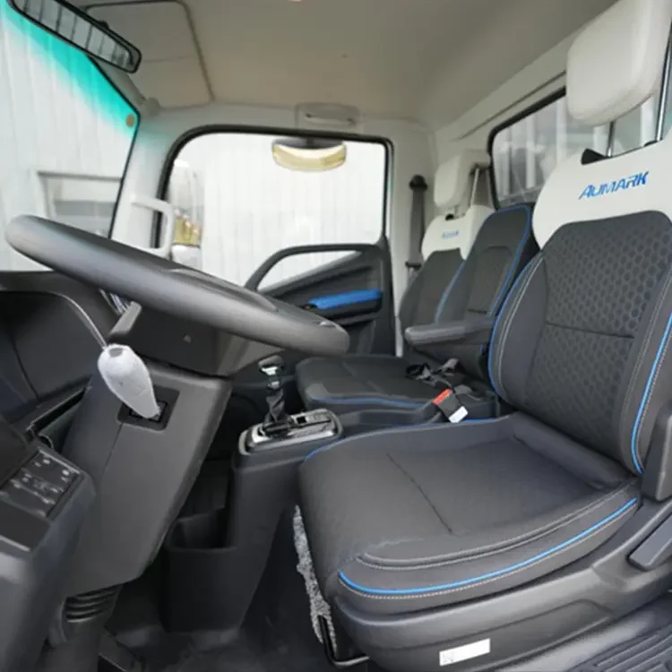 with big battery 4 ton 300hp light used 4*2 electric van cargo box truck  for cargo