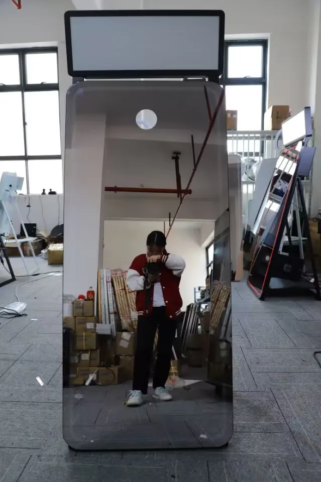 2022 New Best Price Big 360 Photo Booth Automatic Magic Mirror Photo Booth Vending Machine Events Mirror Photo Booth