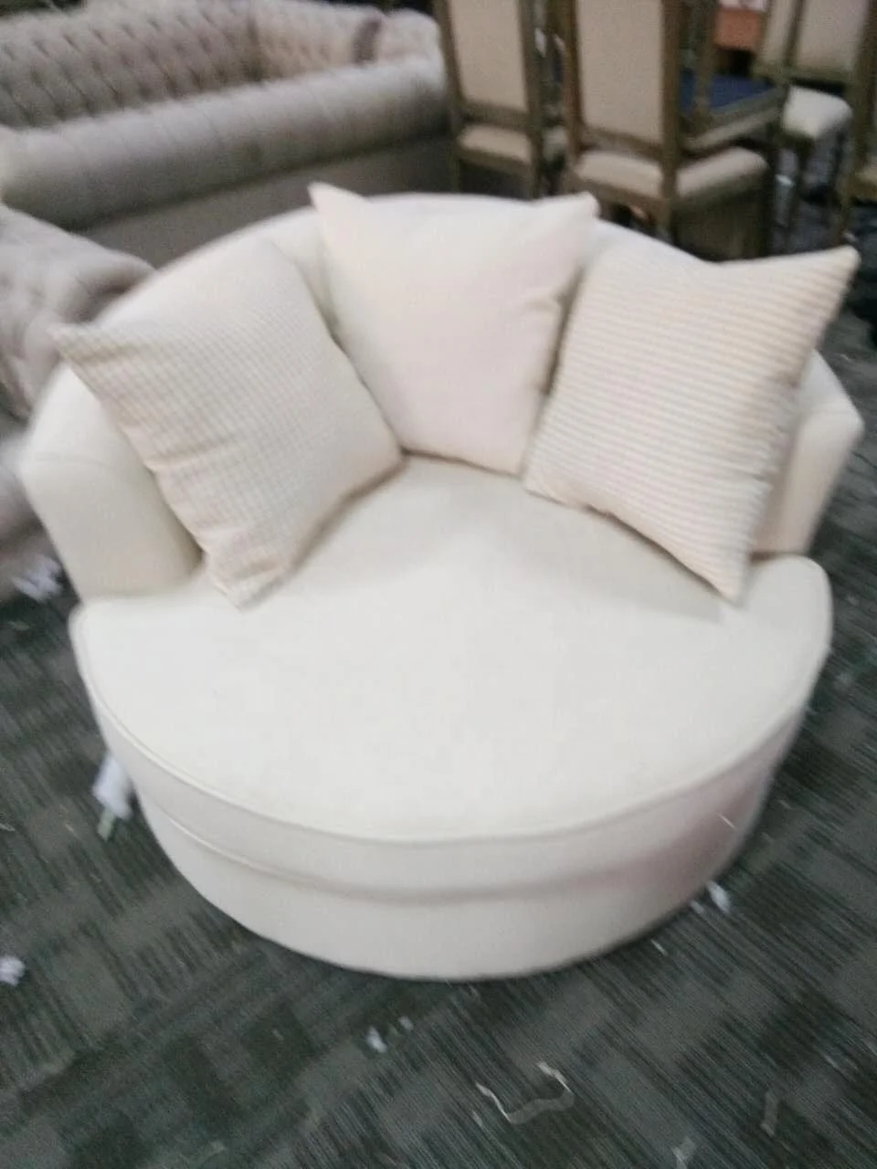 Hot sell leisure sofa Italy design solid wood lounge round single sofa chair