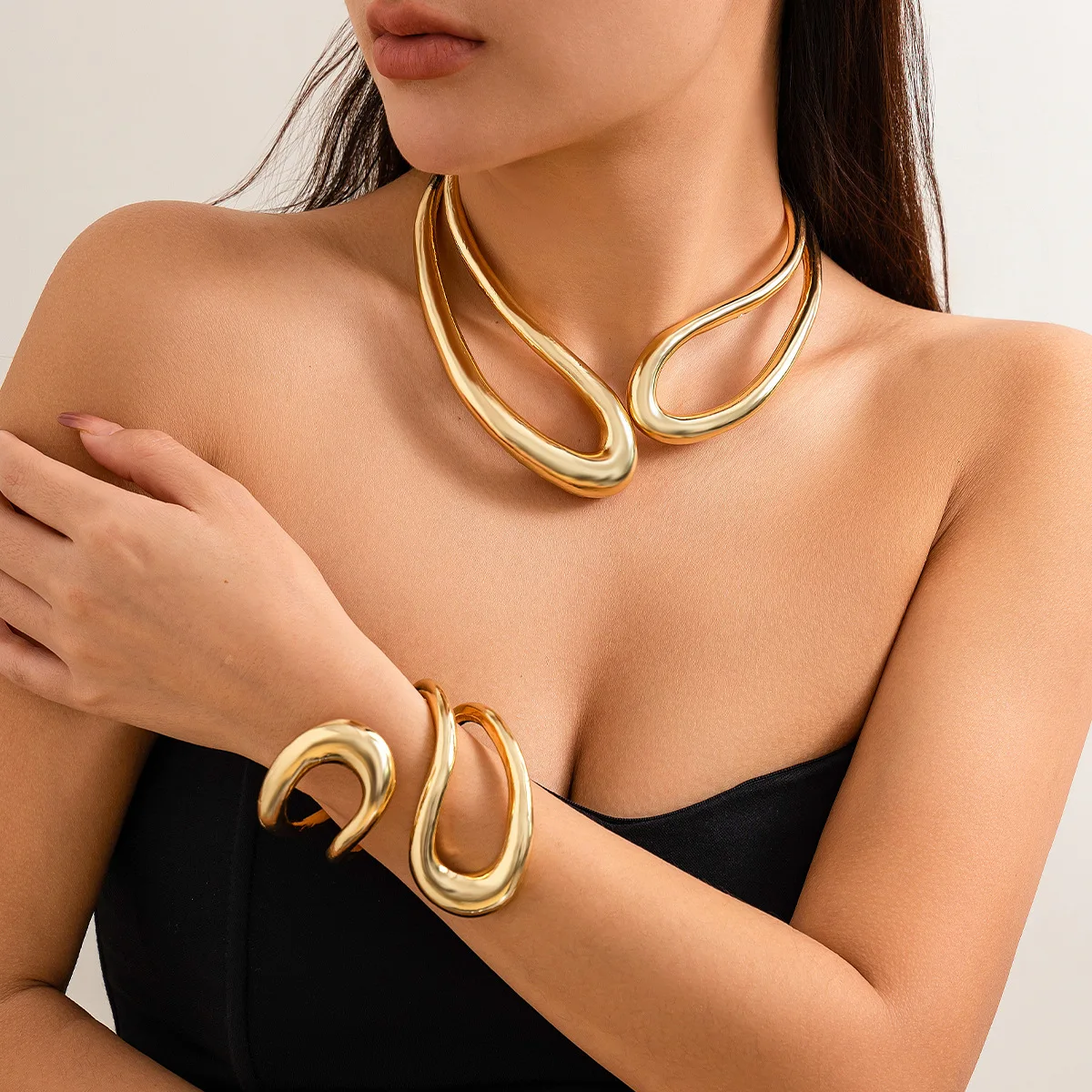 New Fashion Geometric Metal Necklace Bracelet With Cool And Exaggerated Design Advanced Necklace Bracelet Ring Sets For Women