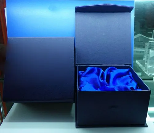 2025 custom 3d laser crystal engraved photo Years laser engraved photo in horizontal 2d lasered crystal for christmas gift