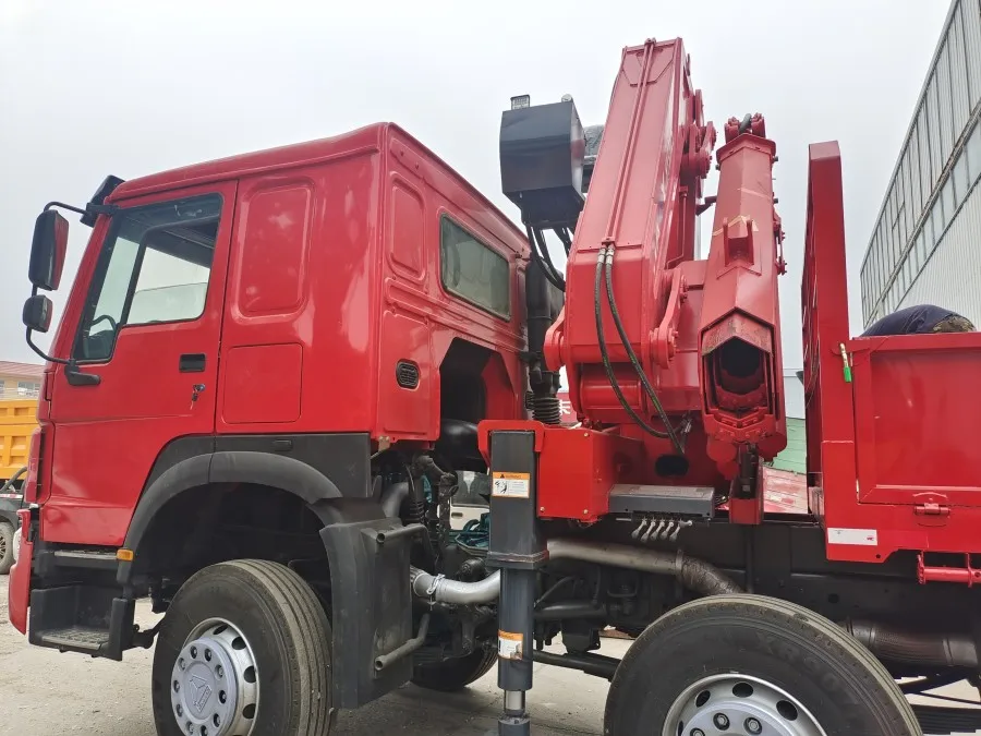 16t crane folding telescopic boom gruas arm hydraulic China Manipulator KMU with electric brick fixture for sale