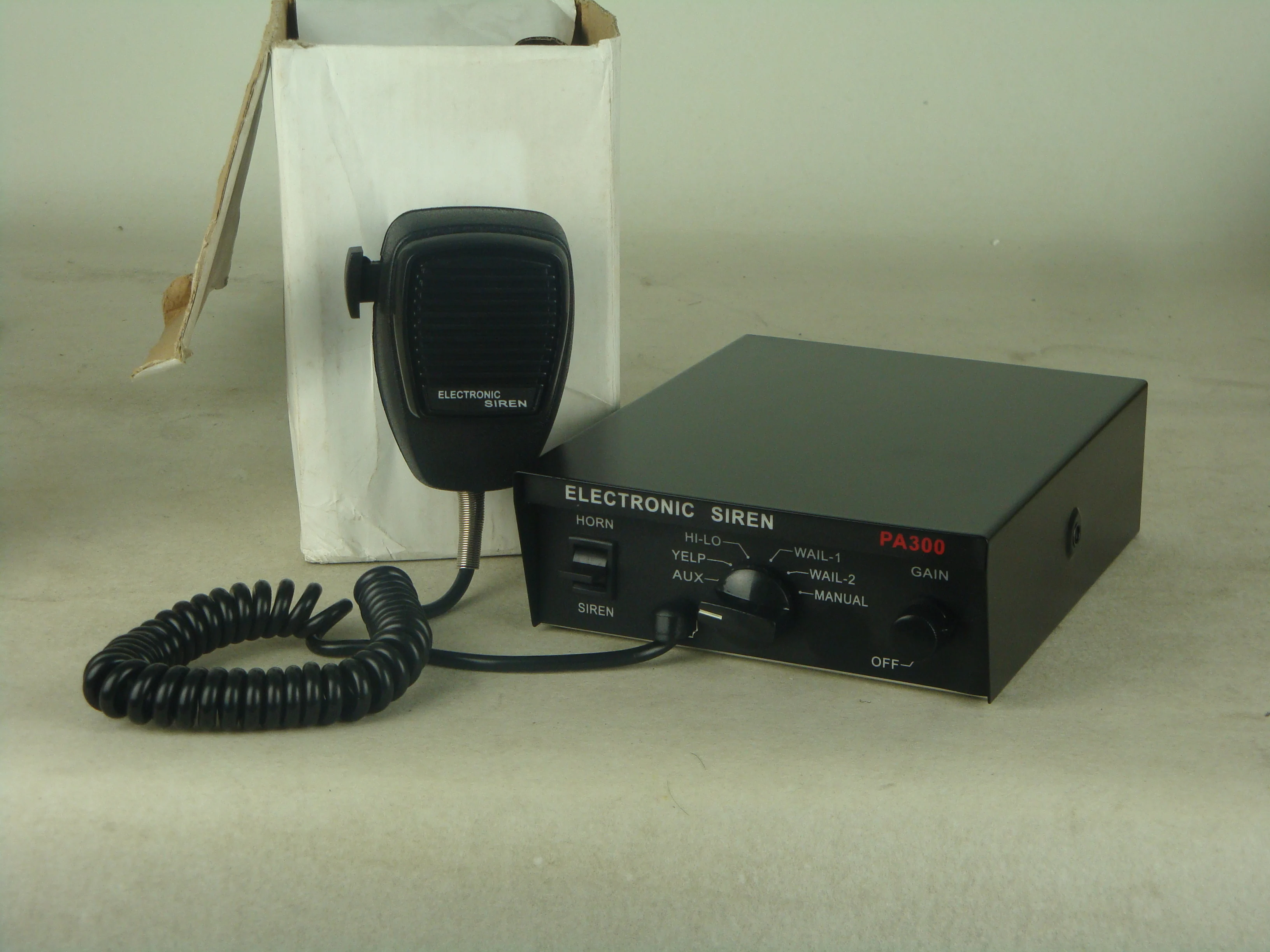 Электронная Сирена 12 в 100 Вт для экстренных машин скорой помощи с динамиком (PA300)