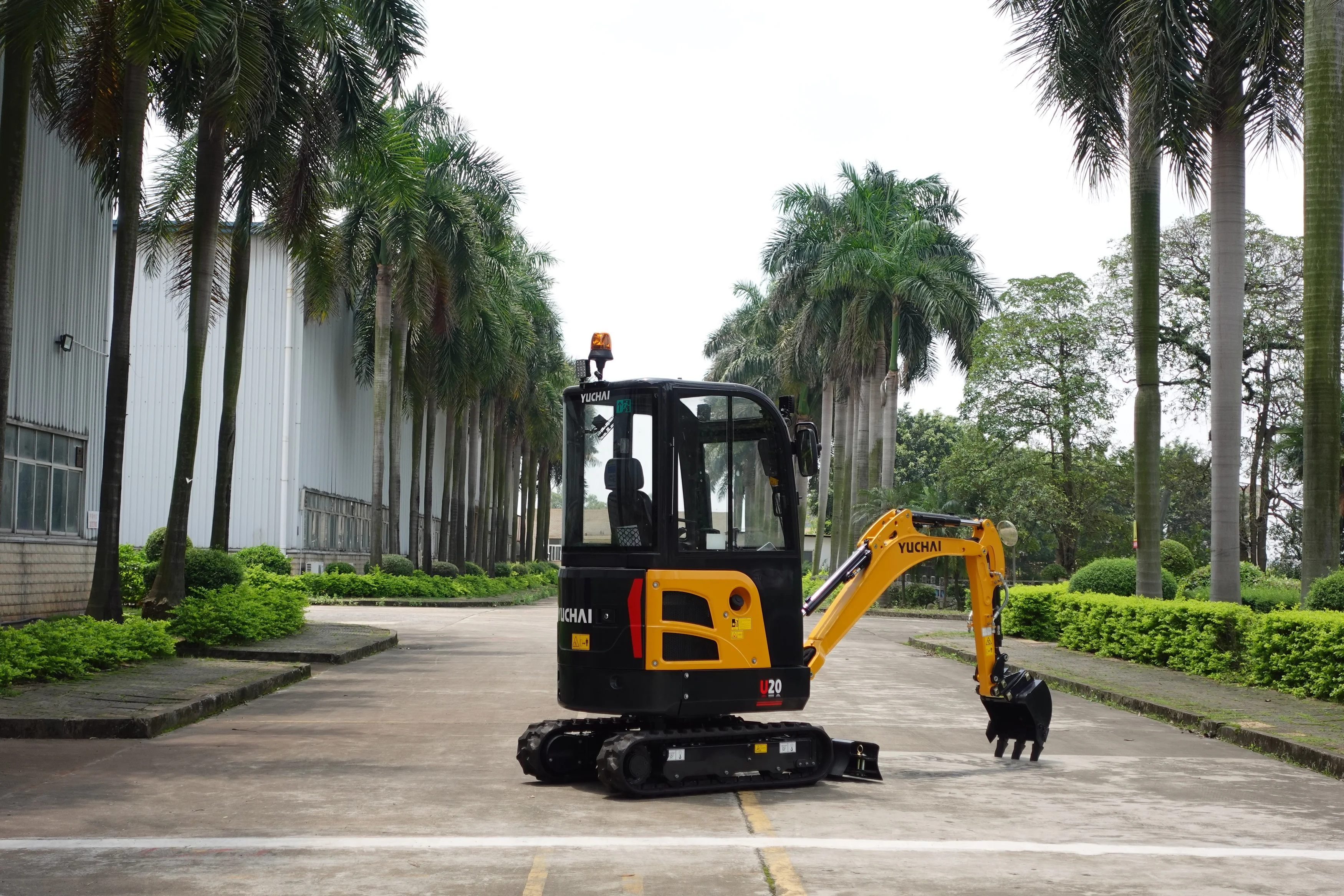 Yuchai and  Sany Euro V and EPA Mini 2ton 3.5ton U20 U35 mini Excavator