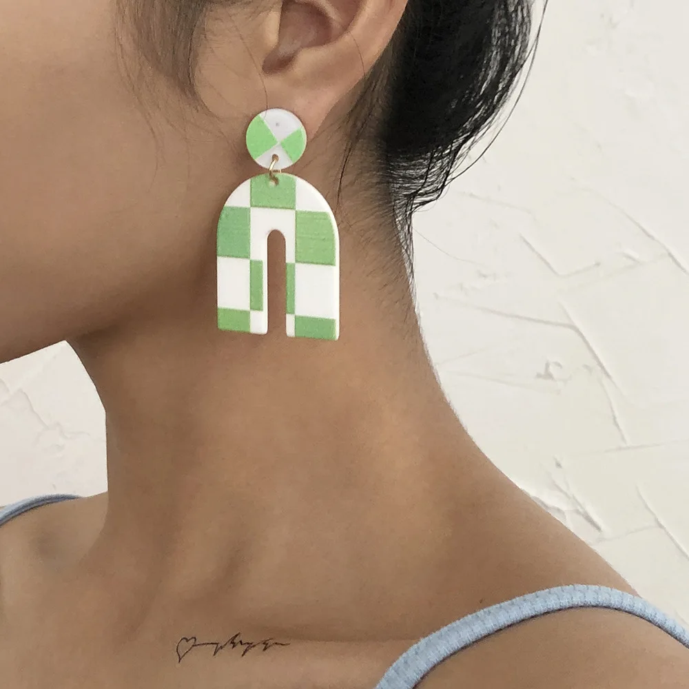 Manufacturers wholesale simple resin candy color geometric ladies earrings small fresh earrings