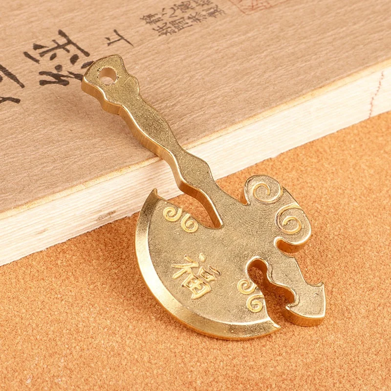 Custom Vintage Brass Keychain Copper Gold Plated Axe Car Key Pendant Keychain