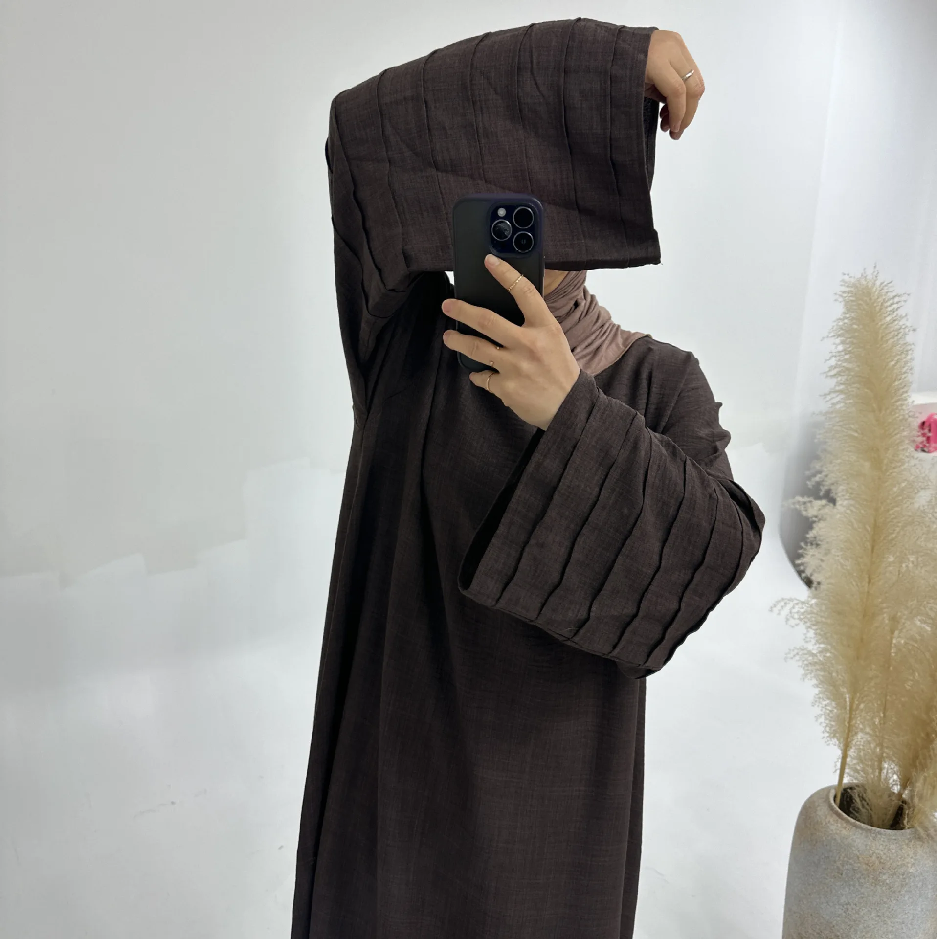 Plain Cotton Abaya Side Pockets New Design Slit Sleeves Soft Breathable Closed Abaya Zip Back Islamic Clothing