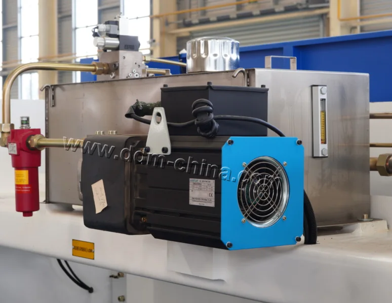 DDM INTL' press brake 200 ton auto press brake machine cnc bending press brake