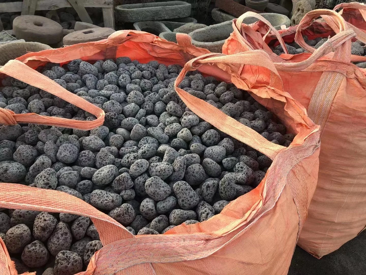 Hot Selling lava Rock Stone Natural Volcanic Rock Stone Horticulture lava Stone Used for Plant Firepit