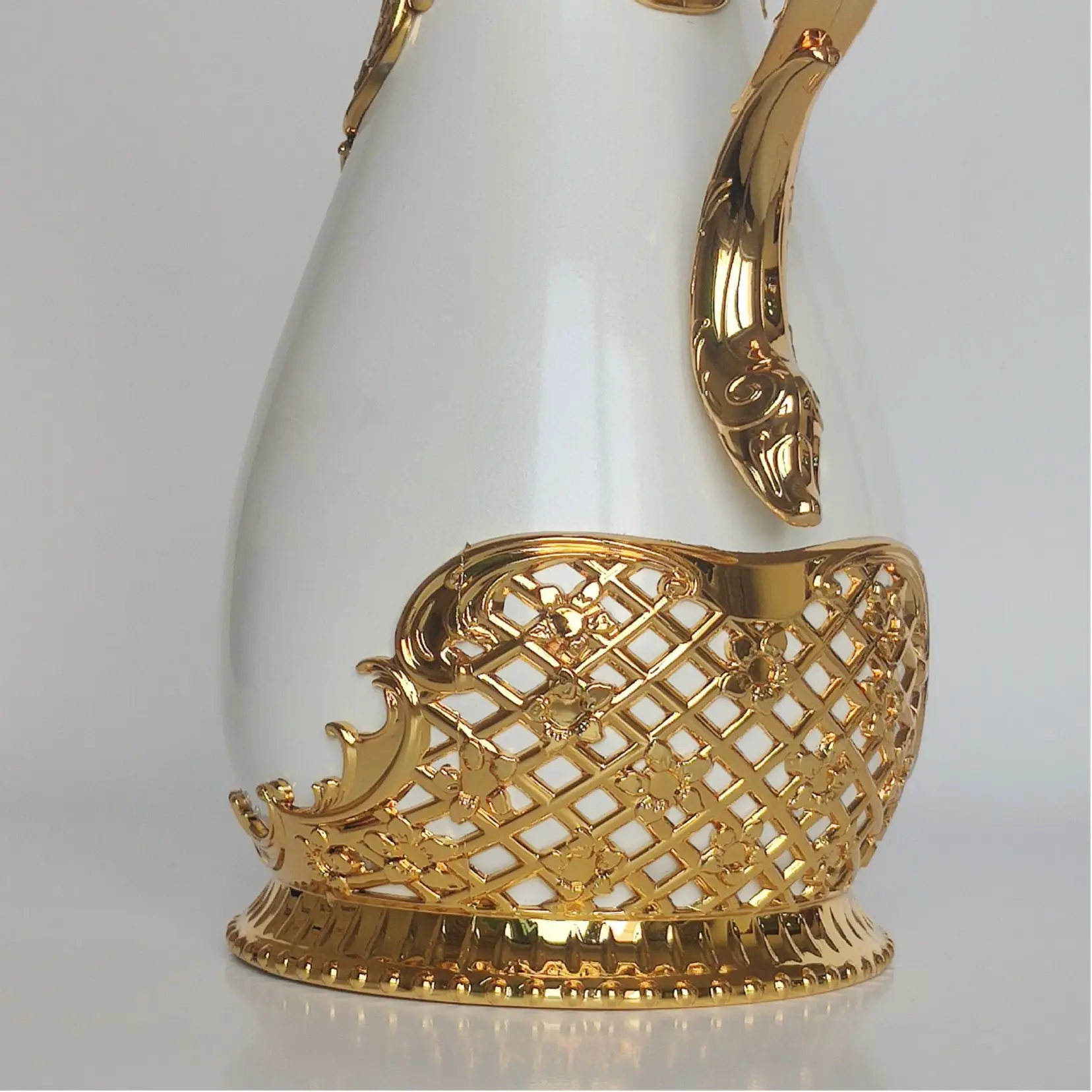 0.5L/0.8L Stainless Steel Dallah with Decorative Gold Plating Vacuum Insulated Thermos Flask Arabic Coffee Pot Home Party Use