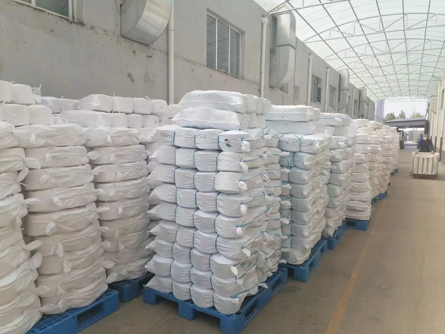 100% Combed Raw Open End Cotton Wholesale Tube  tshirt 30/2 Cotton Yarn 20/1 For Knitting