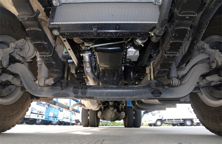 2 ось тележки 1SUZU 6x4 открытых грузовых б/у запчасти для