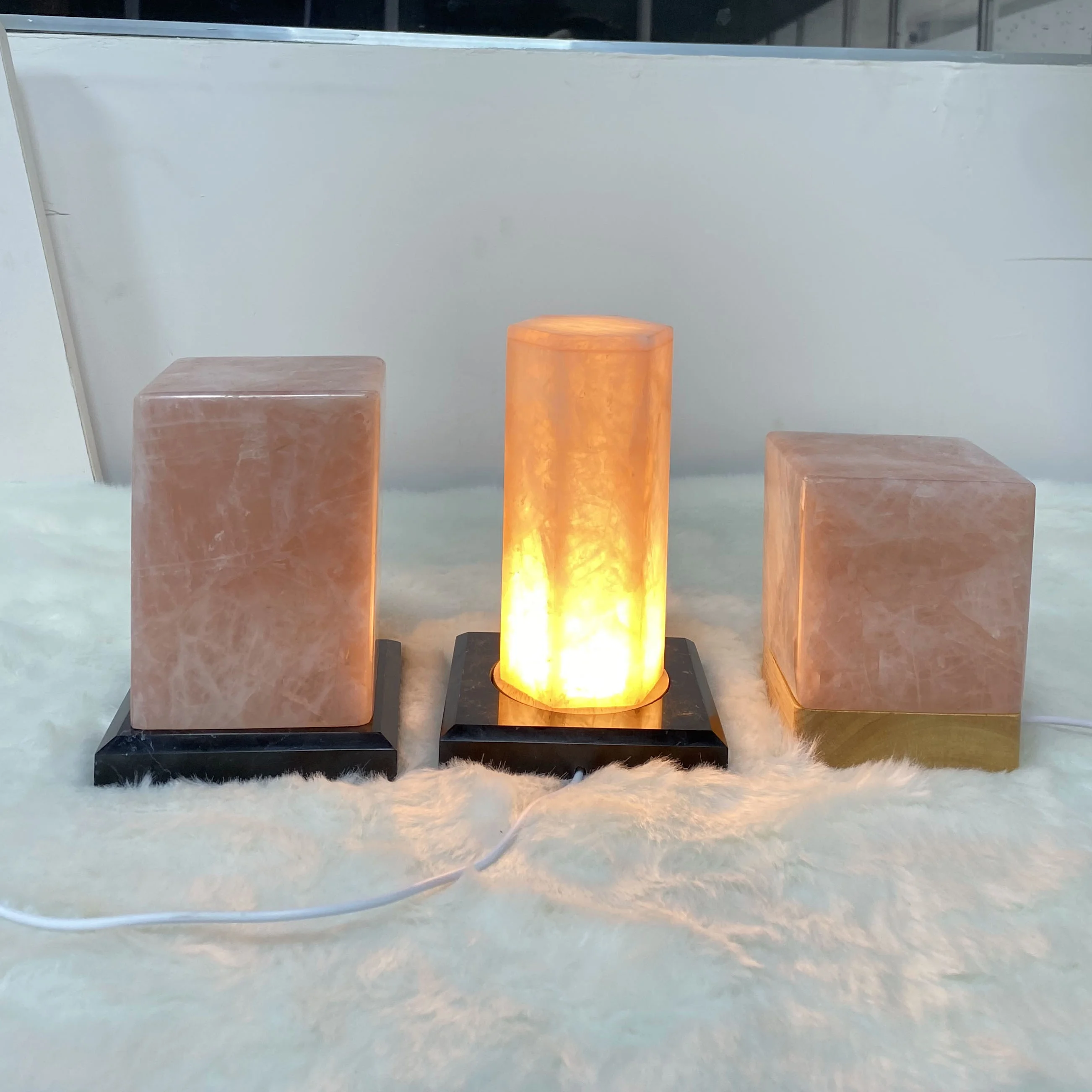 Wholesale bedside  night lamp  home decoration warm luxury pink rose quartz crystal lamp