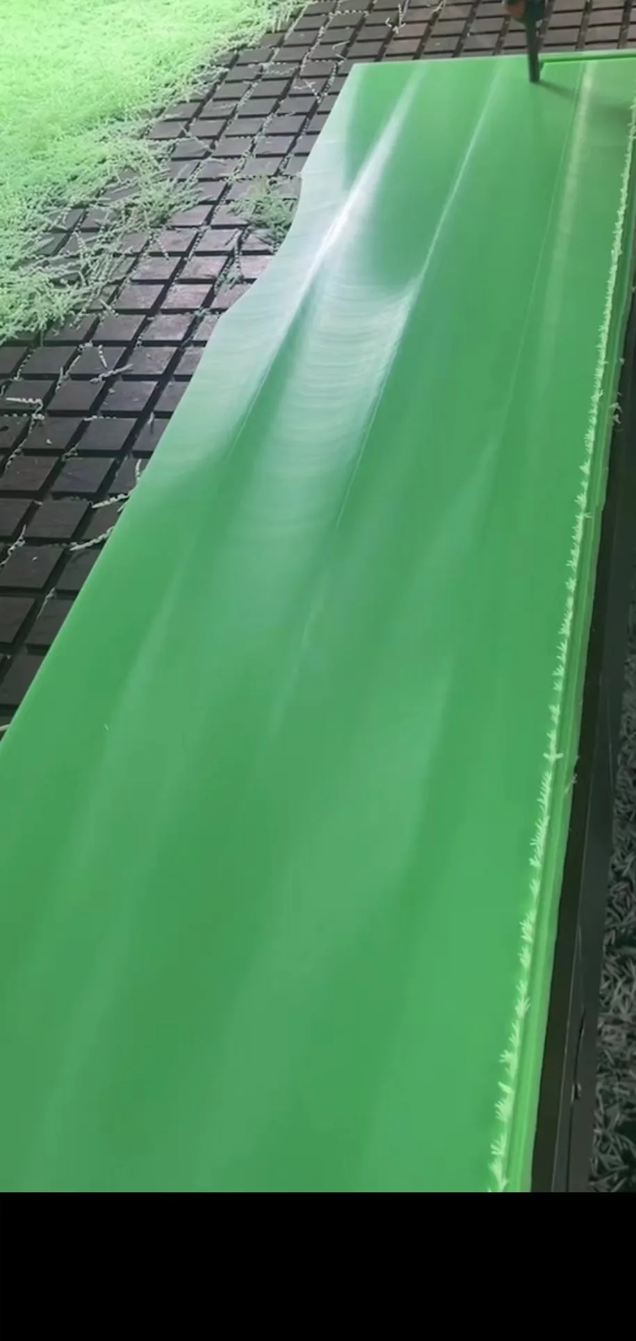 Customized cutting and forming PE guide rail, chain backing, chain protection, heightening and stability