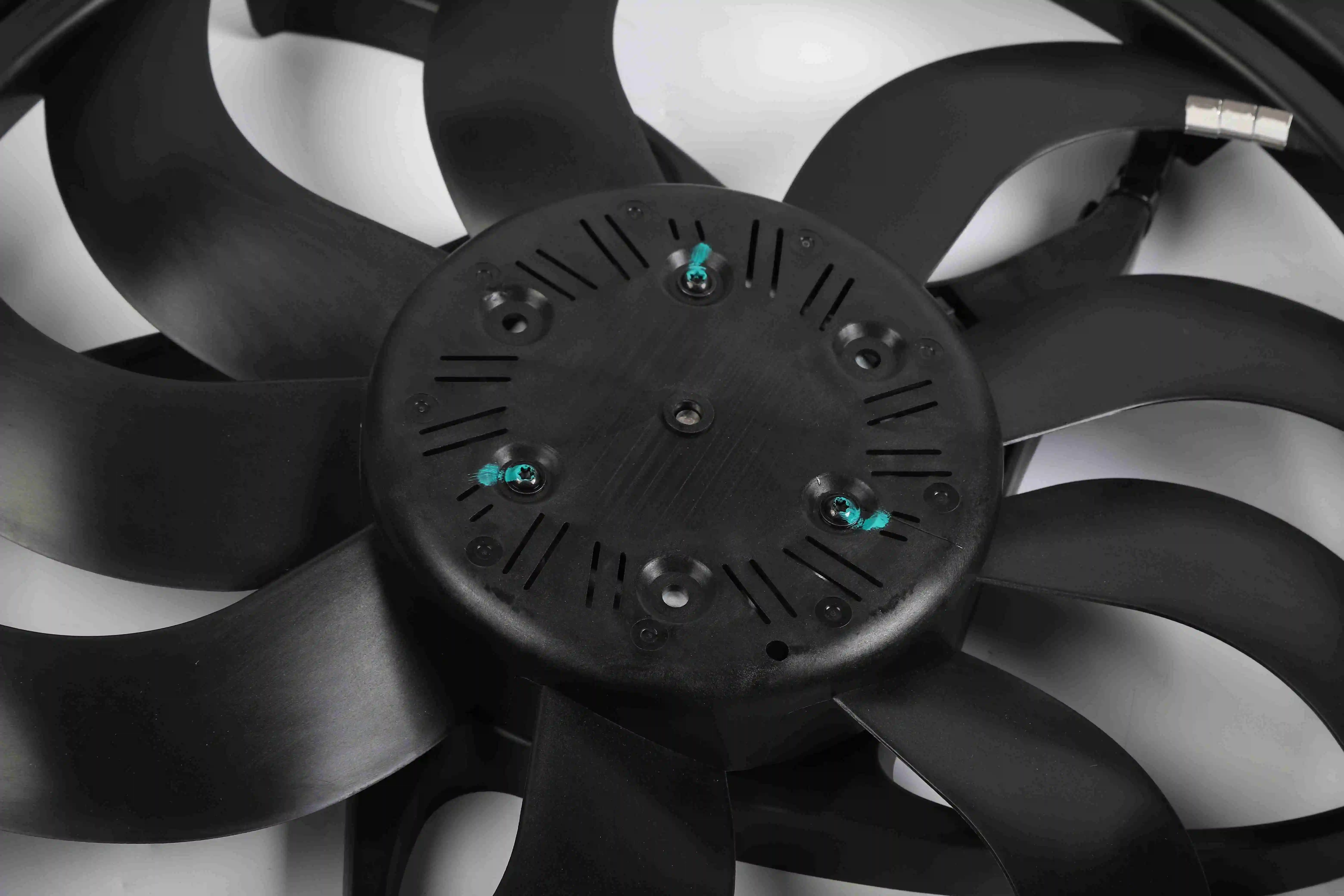 
High quality Electric Radiator Fan 17 42 8 641 964 17428641964 17427600559 17427640511 17428621192 Auto Engine Coolant Fan 