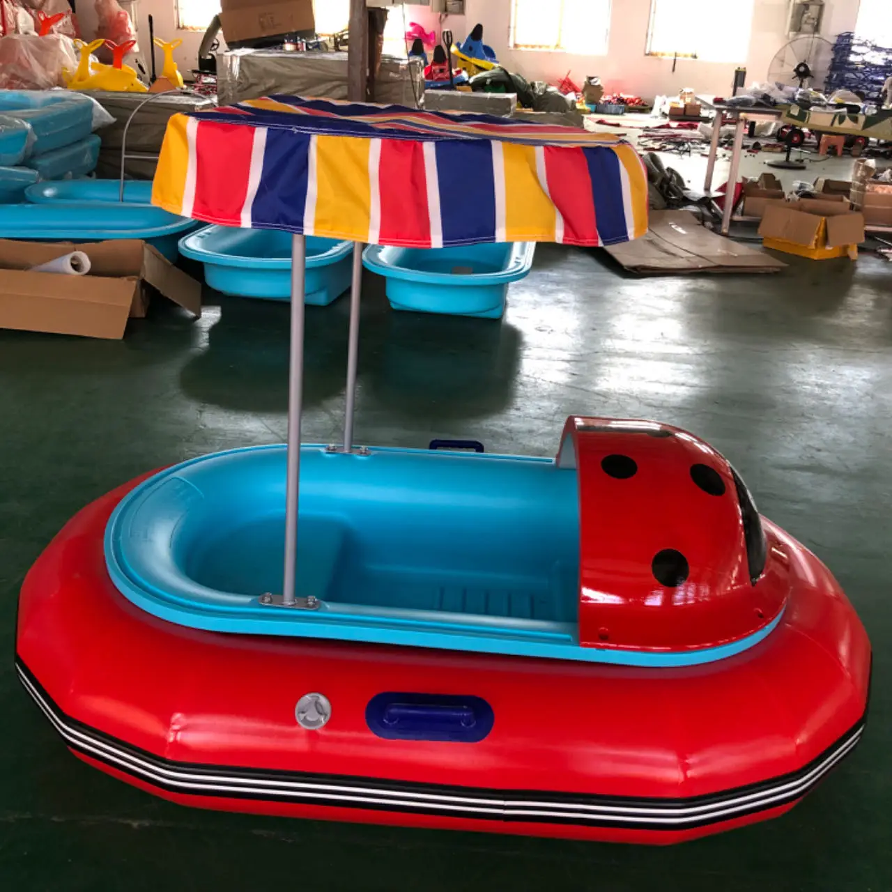 Cheap price different animal style fiberglass inflatable aqua lake bumper boats for sale