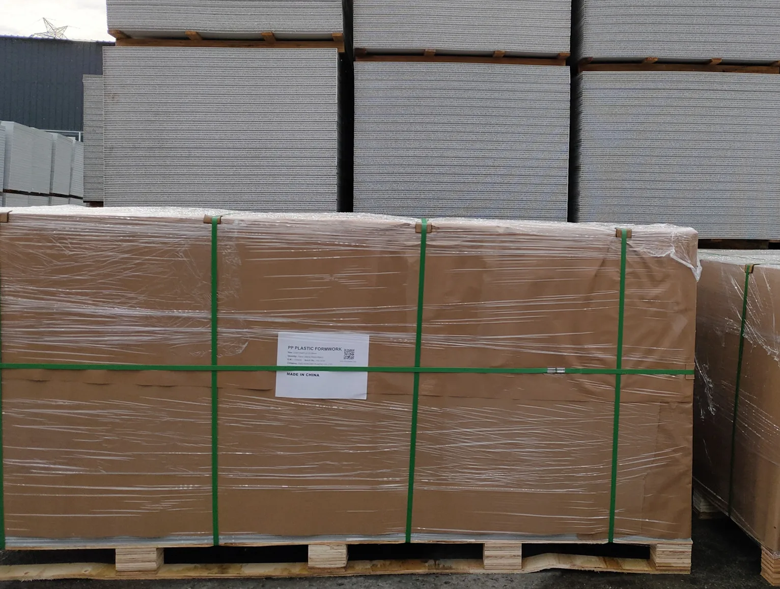 Factory direct sale 15mm PP plastic formwork  for concrete construction