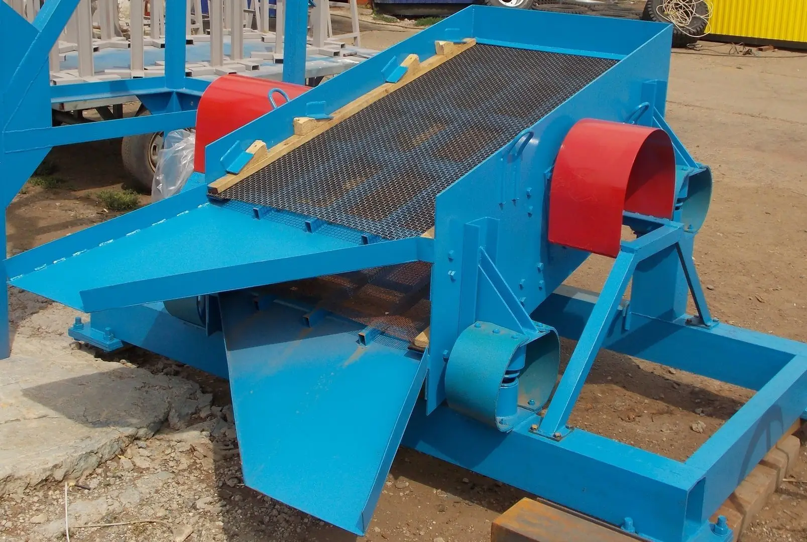 Vibrating Screen Portable Linear Vibrating Screen Filter Sieve