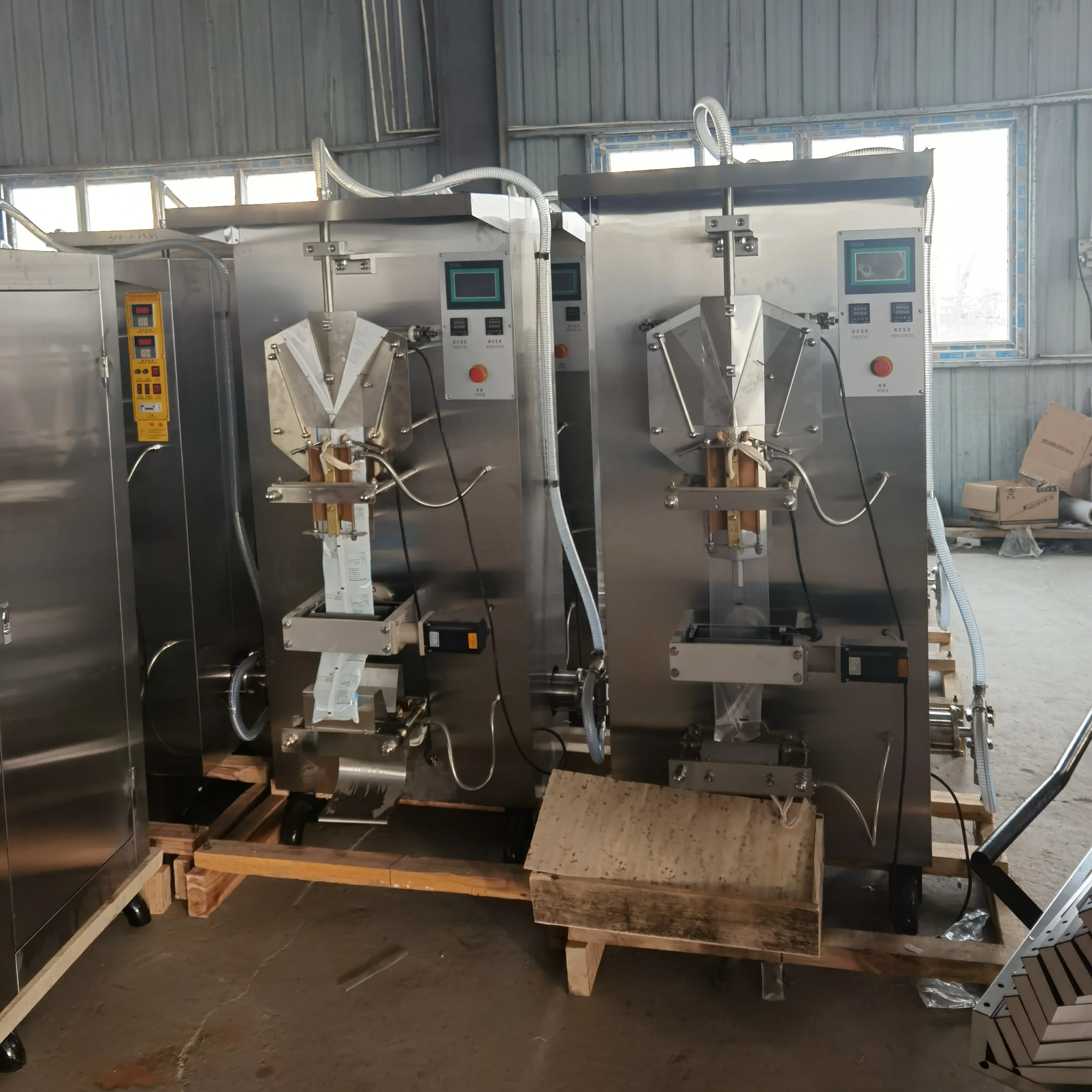 Sachet / pouch water filling and sealing / packing machine Full Set Automatic Drinking Sachet Water Filling Production Line