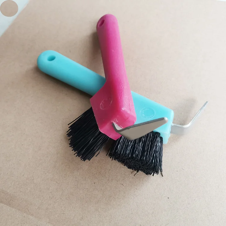 Высококачественное оборудование для ухода за лошадьми, пластиковая щетка для удаления копыт