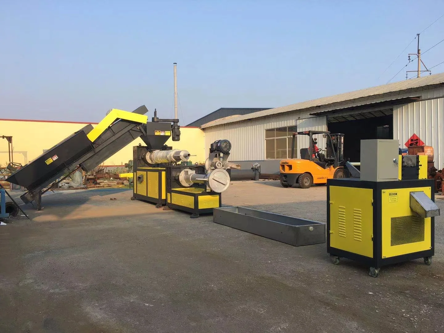 Multi PVC hot cutting plastic pelletizing granulating machine manufacture plastic pelletizer squeezer  Granulator Machine