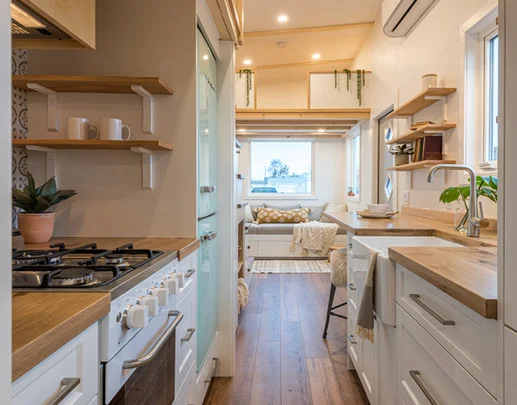 Mobile shipping prefabricated container home on wheels movable trailer house