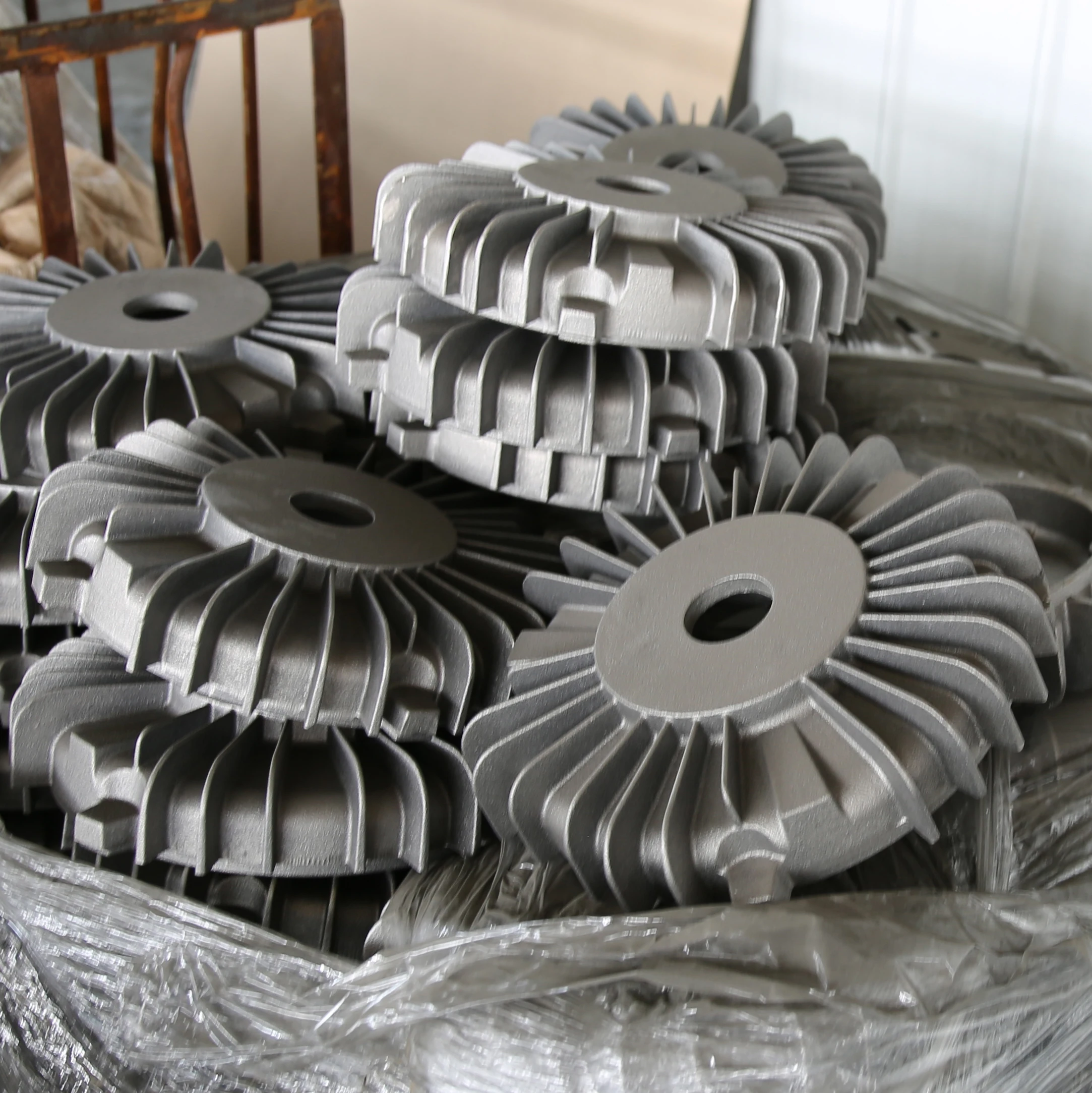 SPT customized sand casting factory price Forged steel cast steel cast iron bevel teeth plate Gear Wheels And Racks