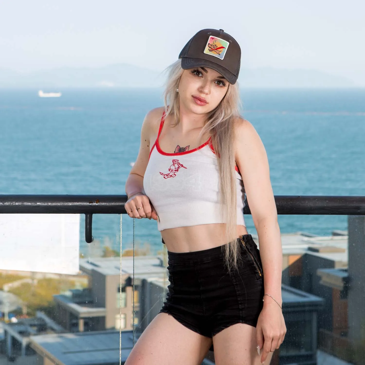 Custom Vintage 5 Panel Mesh Plastic Snapback Closure Caps Trucker Hat with replaceable NFC patch