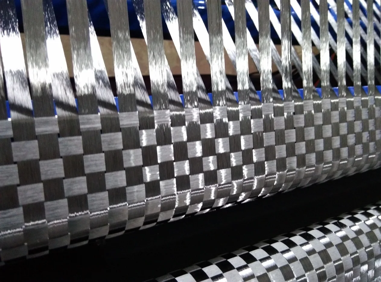 High Quality Plain Tight Stabilized Weave T700 Yarn 12k Spread Tow   Electroplated colored Carbon Fibre Fabric