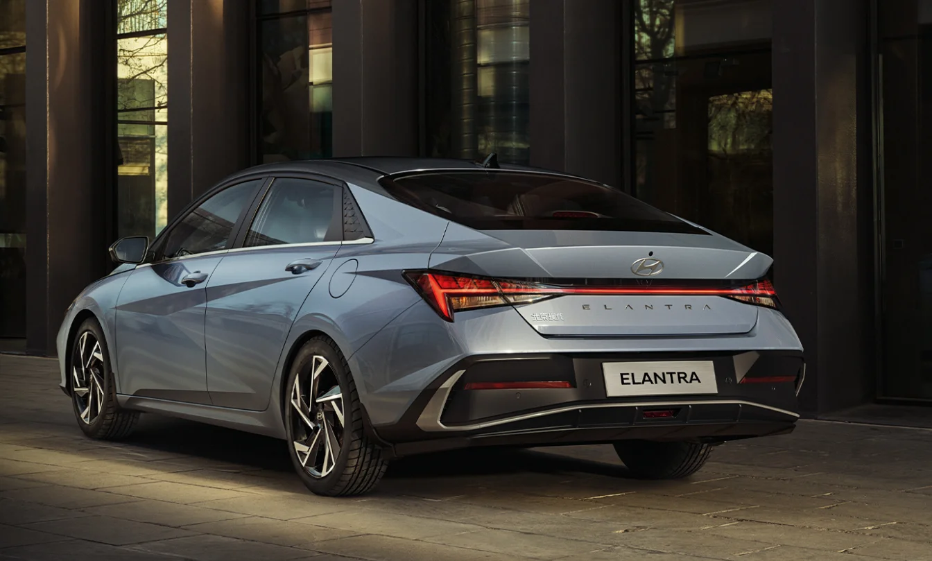 Лидер продаж новый автомобиль Elantra 1 4 т 1.5L 2023 2024 5-дверный седан компактный семейный