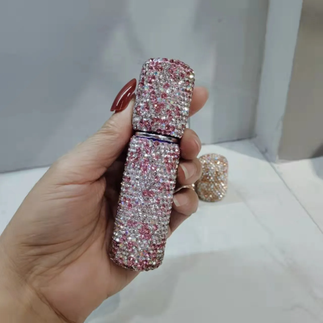 Custom Portable Mini Refillable Crystal Spray Bottles Bling Empty Perfume Spray Bottles Rhinestone Cosmetic Mist Perfume Bottles