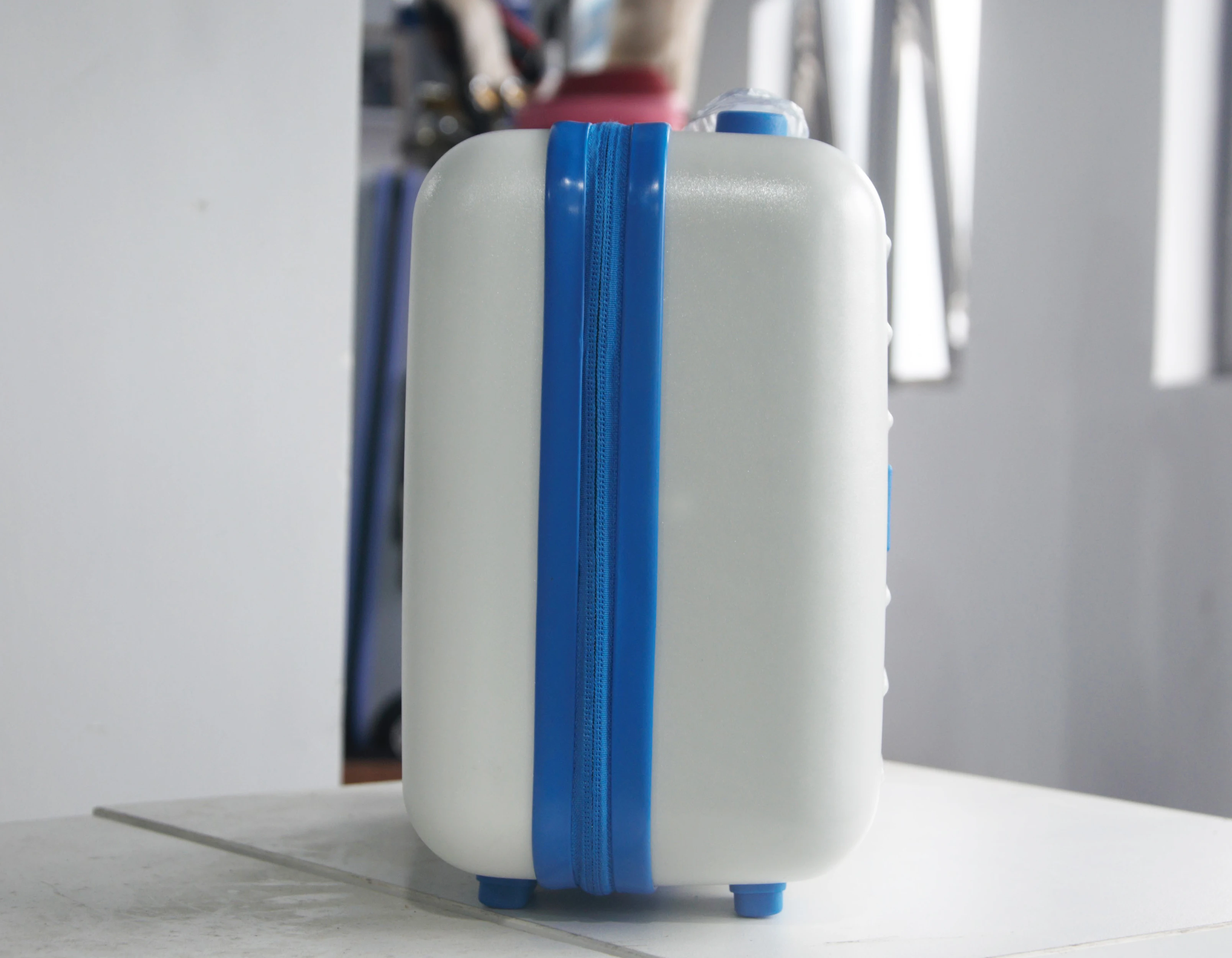 Pc 14 Inch Mini Luggages Cosmet Case Fashion Cosmetic Travel Case Hand Hard Shell Makeup Luggage Low Price Direct Sales Abs