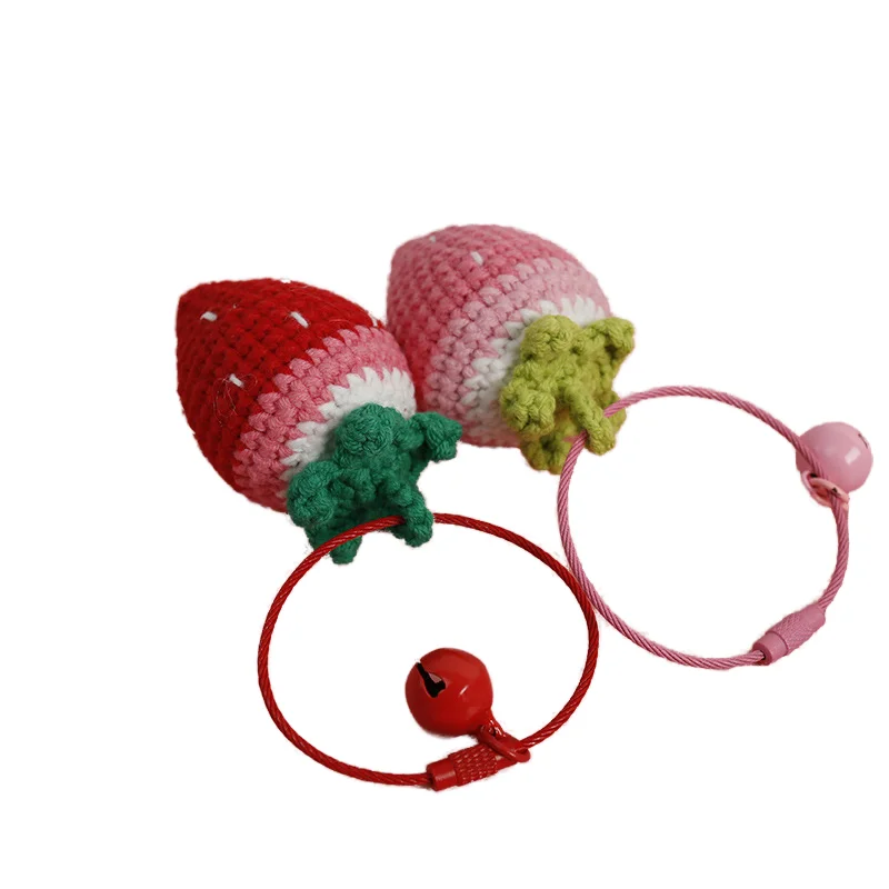 2024 New Fashion Crochet Stainless Steel Strawberry Keychain Sweet Keychain for Gift