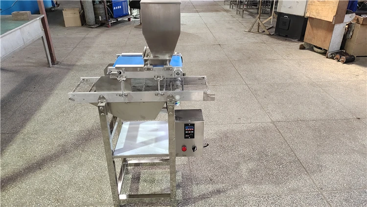 Hot Sell Commercial Automatic Chocolate Dipping Spreader Sprinkle Machine
