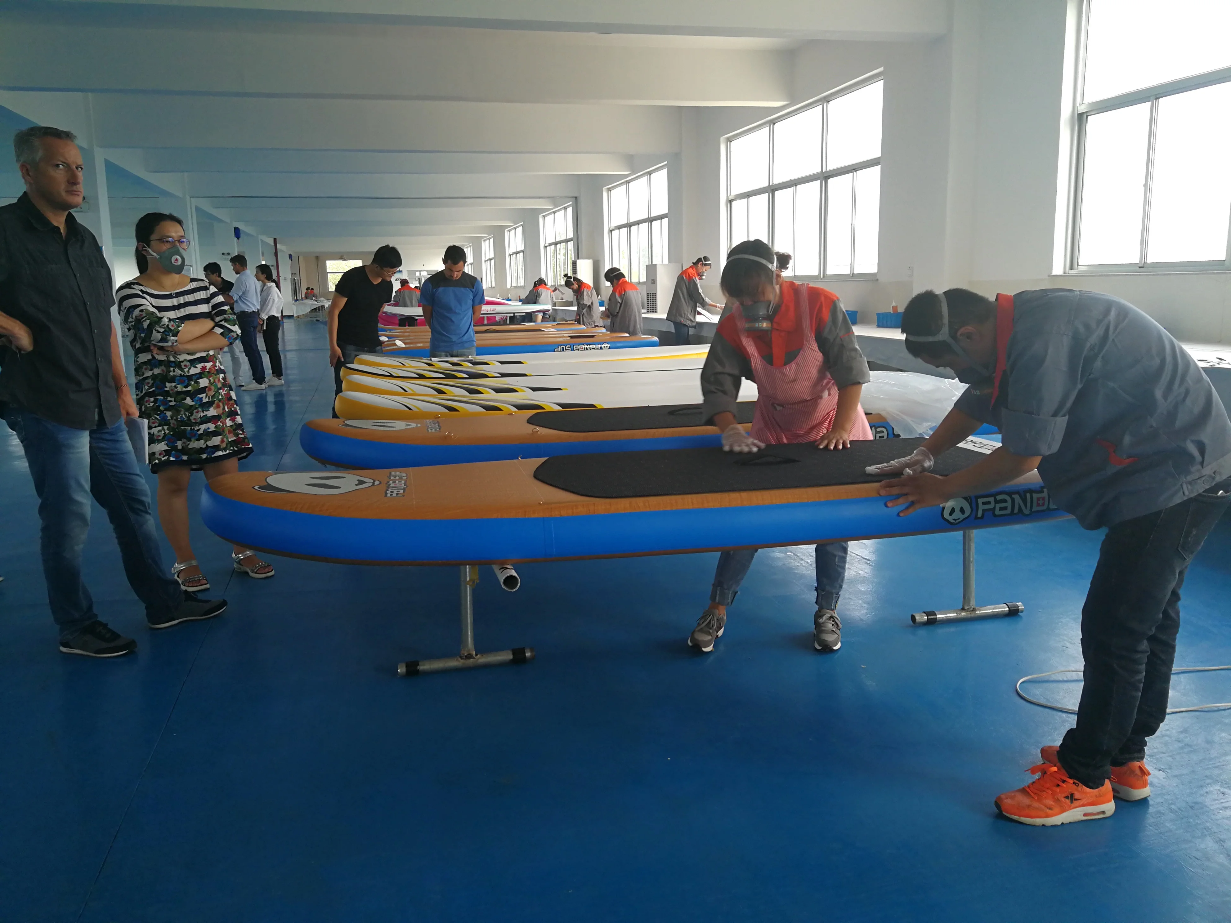 OEM New Design  Stand Up Paddle Boards Hot Sale Customized Inflatable Paddle Boards ISUP Surfing Boards