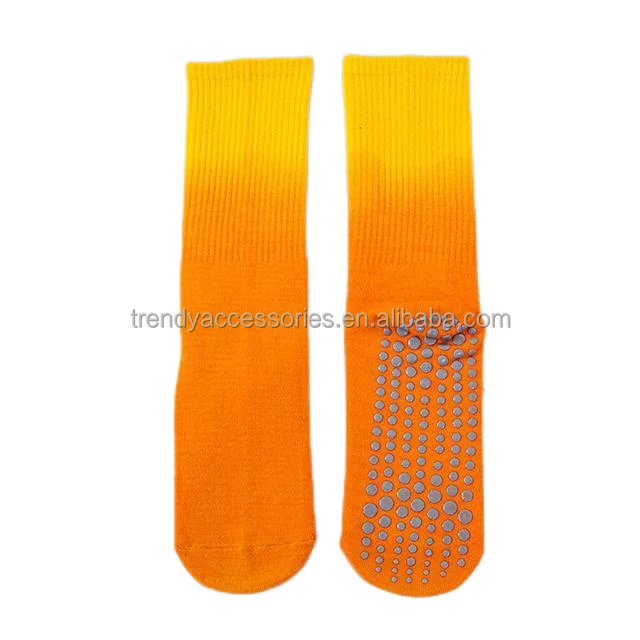 Mid Tube Gradient color Anti slip Grip Yoga Dance Sport Socks Non Slip Silicone Pilates Socks With Customized Logo Winter Socks