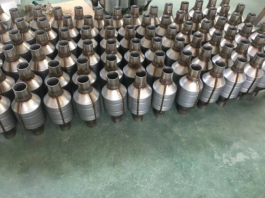 
Three way Oval Universal Catalytic Converter with ceramic substrate LL-0216 