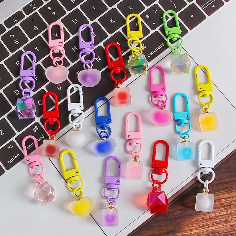 Cute Glitter Love Transparent Acrylic Heart Keychain Pendants for Car Key Holder Handbag Decor Charms DIY Key Chain