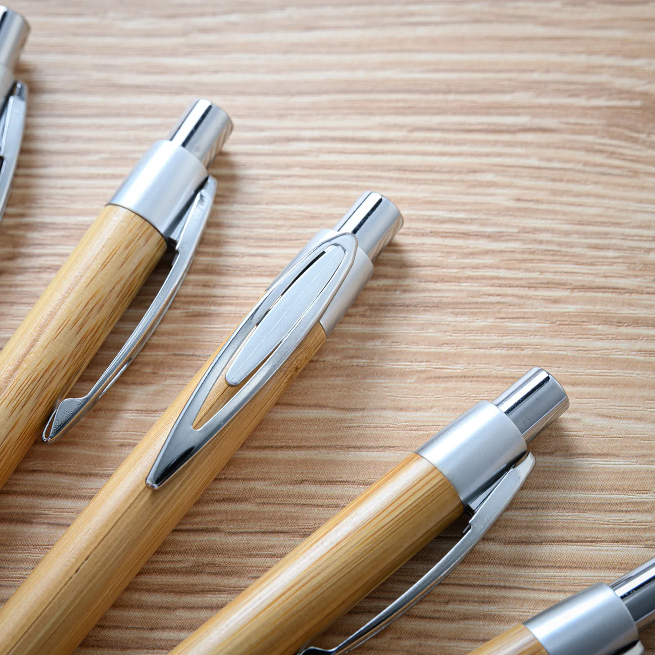 Laser Engraving Logo Bamboo Retractable Ballpoint Pen Black Ink Refills Ballpoint for Promotional Gift